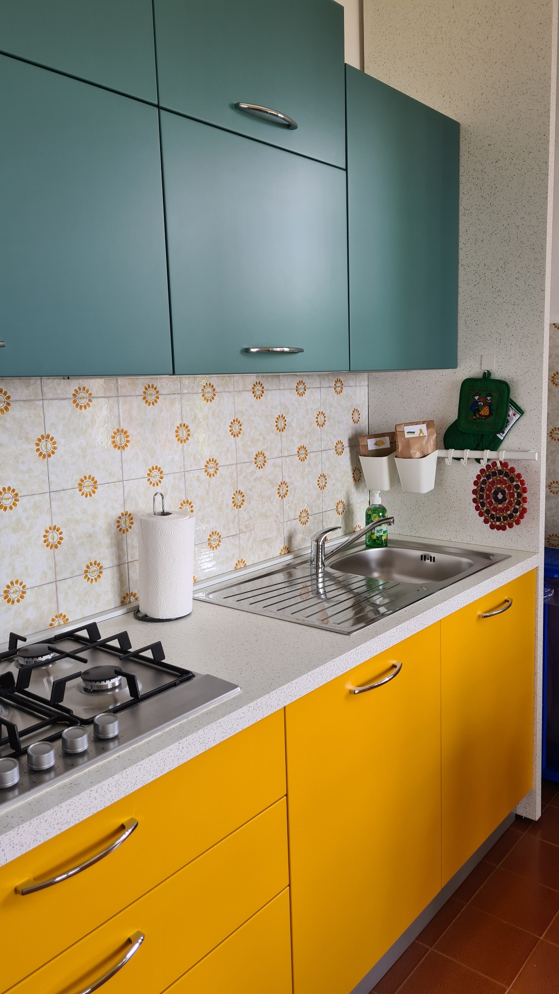 Sink and worktop